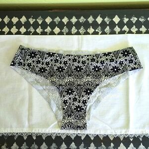 Victoria's Secret No Show Sexy